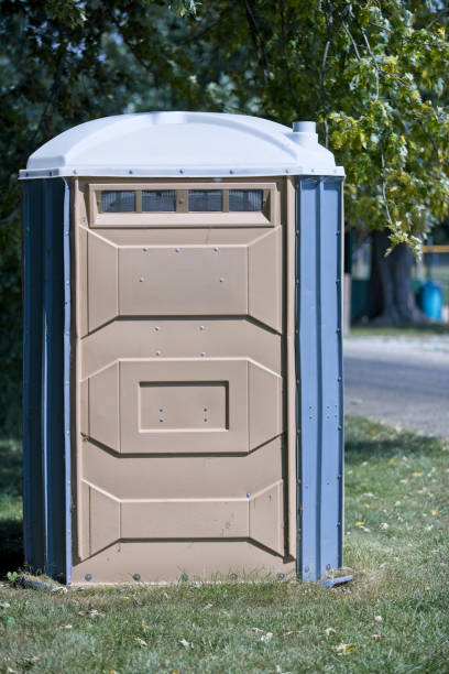 Best Luxury portable toilet rental  in Whiting, WI